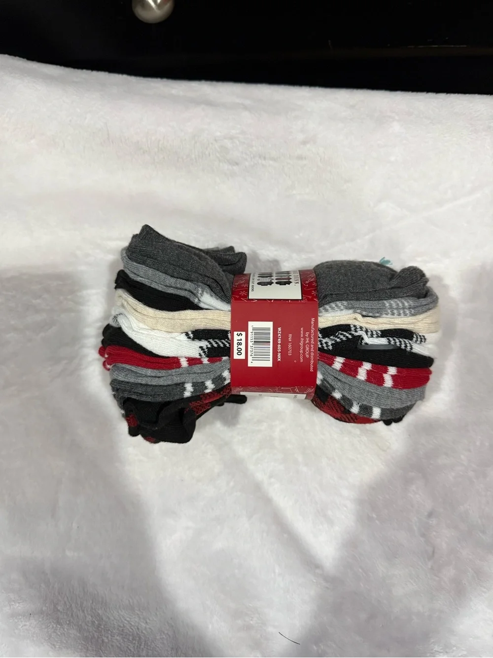 Rae Dunn Red Black Gray Low Cut Sock 10 Pack